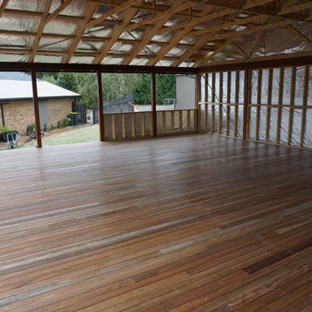 Pool Cabana Hut